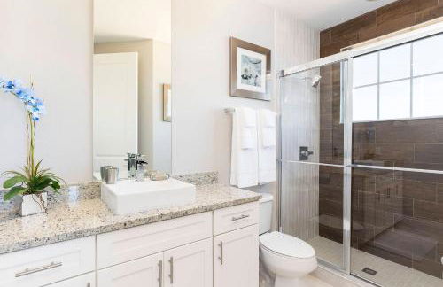 5 Suites DREAM House 5 min to Disney - Foto 14