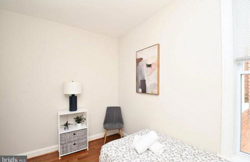 Elegant 5BR home near Capitol Hill! Free Parking! - Foto 29