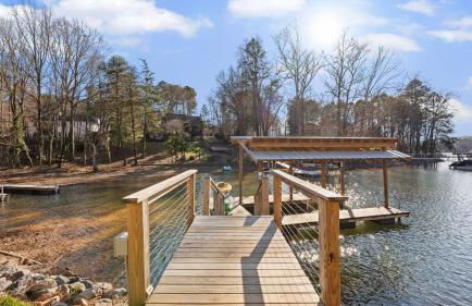 Livin' Large Lake Norman Estate w/ Pool, Dock, Game Room & Scenic Views - Foto 142