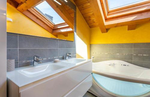 GuestHost - New Deal - APT with Terrace & Netflix - Foto 6