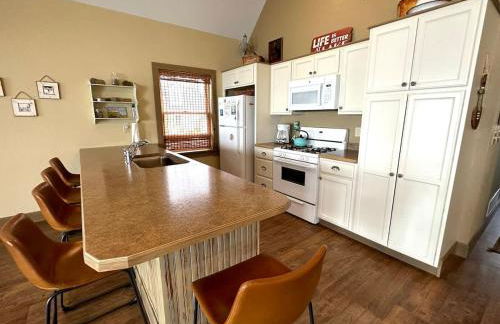 The Sunset Cottage - Lakefront with Private Beach - Foto 7