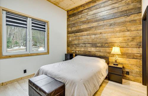 Porch and 1-Acre Yard White Mountains Hideaway - Foto 11