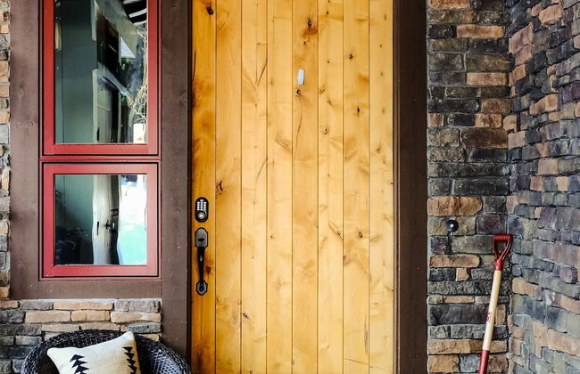 Maple by Avantstay Modern Mountain Home w Cozy Fire Pit 15 Mins frm Northstar - Photo 31