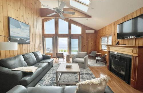 Beachfront 4 BR Spacious House! [Coastal Haven] - Foto 1