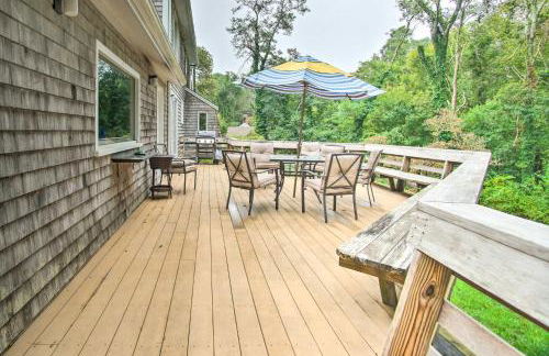 Deck and Grill, Walk to Beaches! Falmouth Retreat - Foto 46