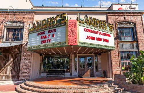 Seabrook 3BR Sleeps 10 w Backyard, Fire Pit Near Kemah - Foto 46