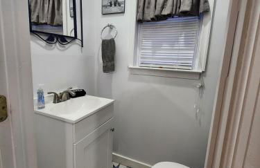 The Bay House- New Kitchen & Updates! An AC Vibe!! - Foto 31