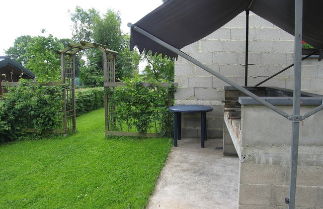 Spacious Stay With Terrace - Photo 25