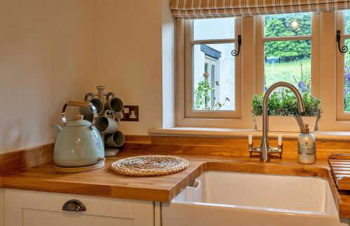 Finest Retreats - The Thatch at Winterborne Houghton - Photo 12