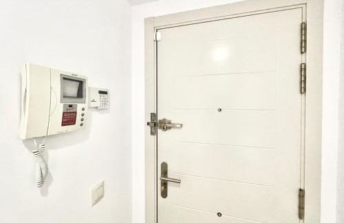 Maravilloso apartamento céntrico de 70m2, jardín propio 40m2 con piscina para niños y parking opcional - Foto 39