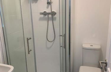 Beautiful Riverside Holiday Home - Foto 12