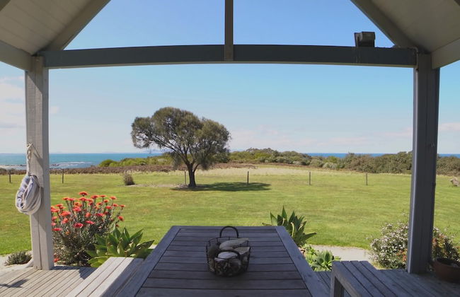 Bear Gully Coastal Cottages - Photo 1