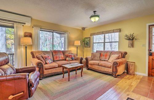 Creekside Retreat with Deck, 18 Miles to Wolf Ridge - Foto 7