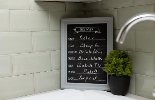 Cottage - Sleeps4 - PetFriendly - Garden - ByBeach - Foto 13