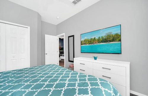New 5 bedroom Disney Sanctuary - Photo 40