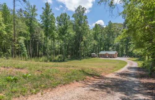 Modern Cabin in the Woods with Hot Tub - Photo 28