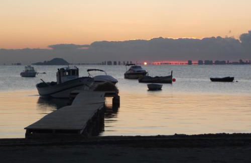 Beautiful 3 bed, 2 bath modern apartment - Foto 23