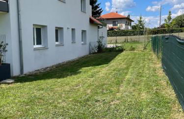 T2 cosy avec terrasse et jardin à Belley - Foto 23