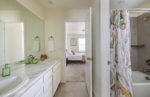 The Stylish Stay Is A Brand New Construction - Foto 15