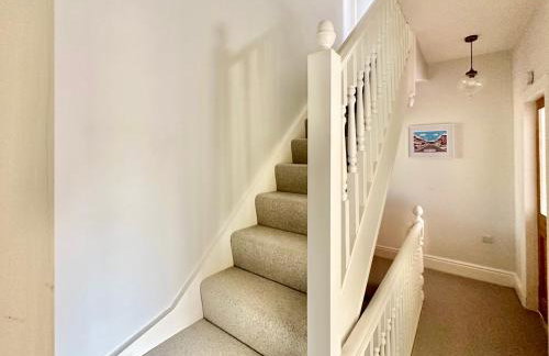 Montrose House - Photo 3