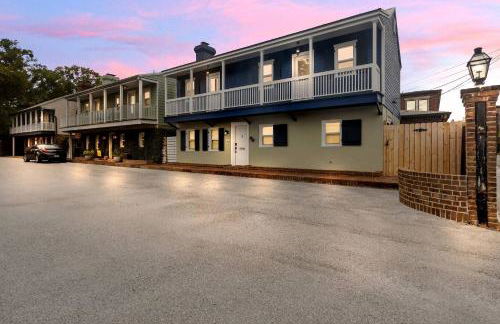 NEW Calle De Santiago in the Heart of Pensacola! - Foto 22