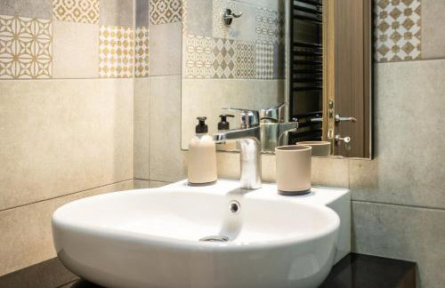 AG Stone Home - Idyllic Beachside Villa in Isthmia - Foto 23