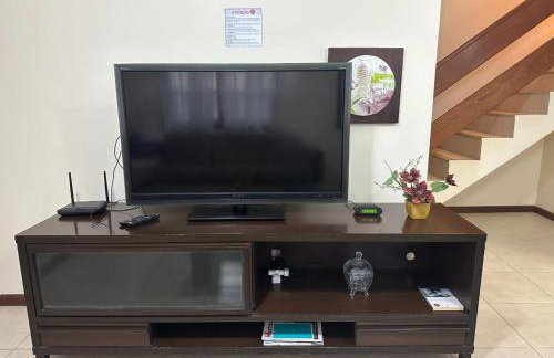 Casarão com quintal na quadra da praia | ROCM1217 - Foto 9