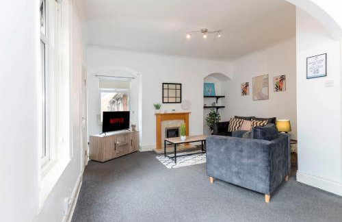 Charming and comfortable property by Our Home Short Stays very spacious with super fast WiFi close to the Metro Centre and Newcastle City Centre - Foto 32