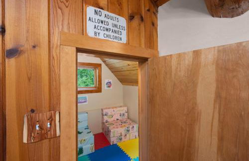 Riverside Retreat - Photo 27