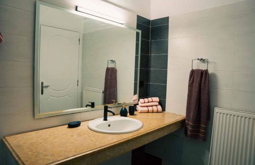 Among the pines - Foto 22