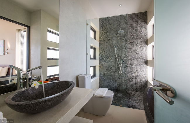 15 Bedroom Luxury Triple Sea View Villas - Photo 67