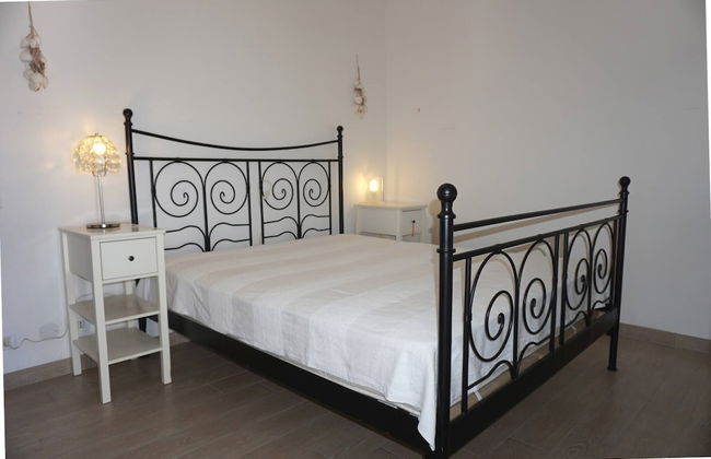 Villa in Front of the Pedestrian Area With Pool - Foto 4