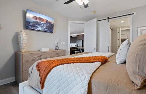 Upscale Lakeside Condo with Extraordinary Amenities at Topsider in Osage Beach 19mm - Photo 30