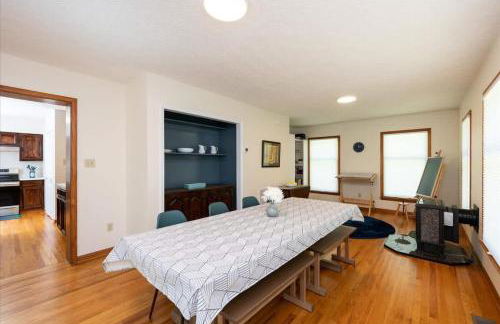 Quiet Retreat - Piano Firepit Peloton - 30 min to RTP - Photo 21