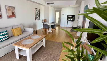 BEACHFRONT Penthouse Luxury - Photo 3