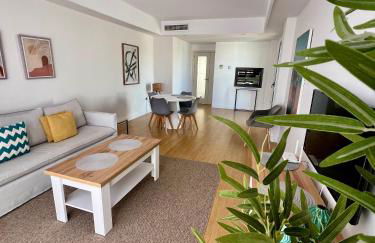 BEACHFRONT Penthouse Luxury - Photo 3