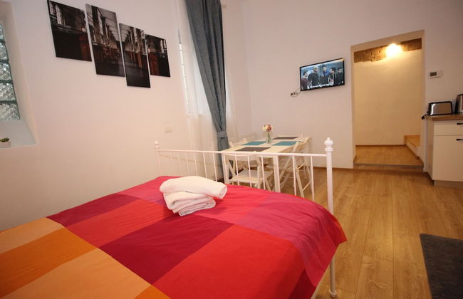 92 Residence - Photo 38