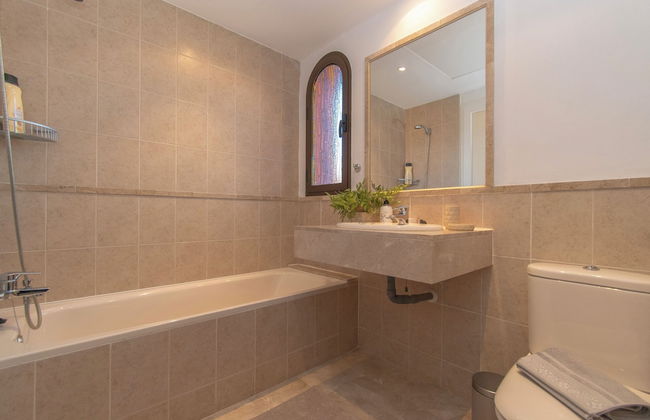 Costa Galera Apartment - Photo 9