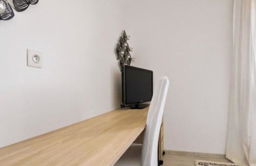 Maison familiale avec jardin calme et parking - Photo 18