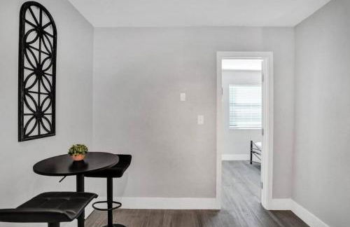 Rustic Retreats Modern 1BR For 4 Guests Minutes From Las Olas - Foto 8