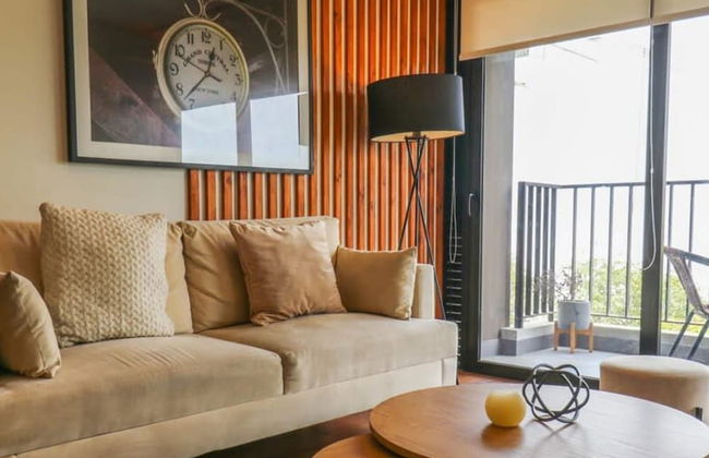 w Fascinating 1BR With Balcony in Miraflores - Photo 1