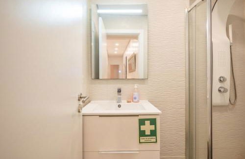 GuestReady - Modern Comfort in Almada - Foto 22