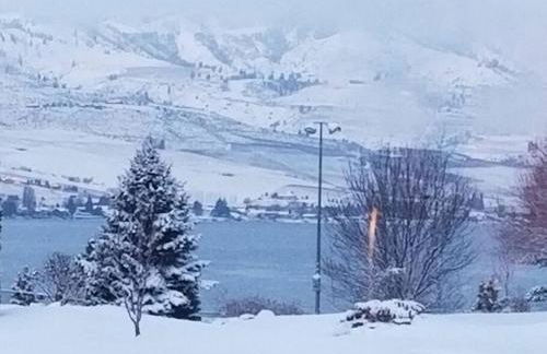 Lake Chelan View Condo in Downtown near Beach! - Foto 17