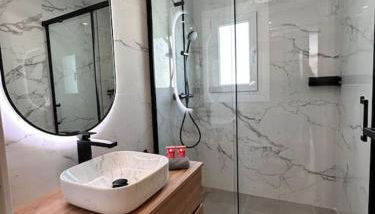 Auron hyper centre-vue panoramique-au pied des pistes - Foto 5, Shower