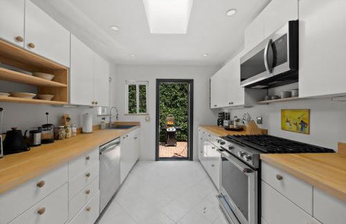 New Listing Midcity West Villa by Colby & Conrad - Foto 12