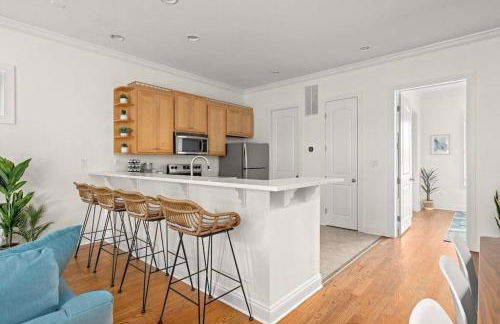 Modern Beach Haüs 4 min walk to beach w/ pool BBQ - Foto 19