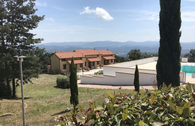 Al Castelluccio - Photo 10