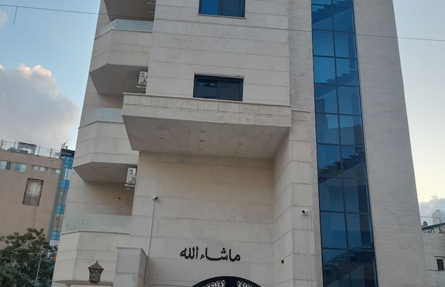 Royal House - Photo 16