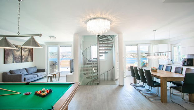 Stunning Villa Avalon for 9 Pool 2 Mins to Beach - Foto 5, Habitación