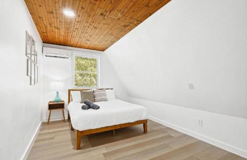 Peaceful 2BR 1BA Holiday Guest House with Hot Tub - Foto 18